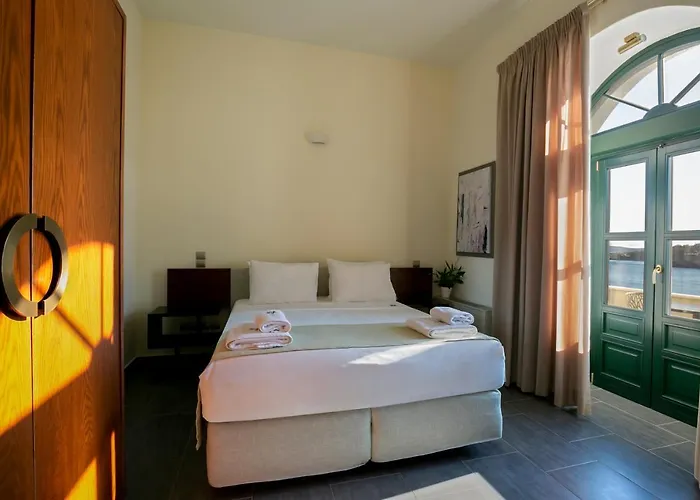 Krinos Andros Ξενοδοχείο 3*