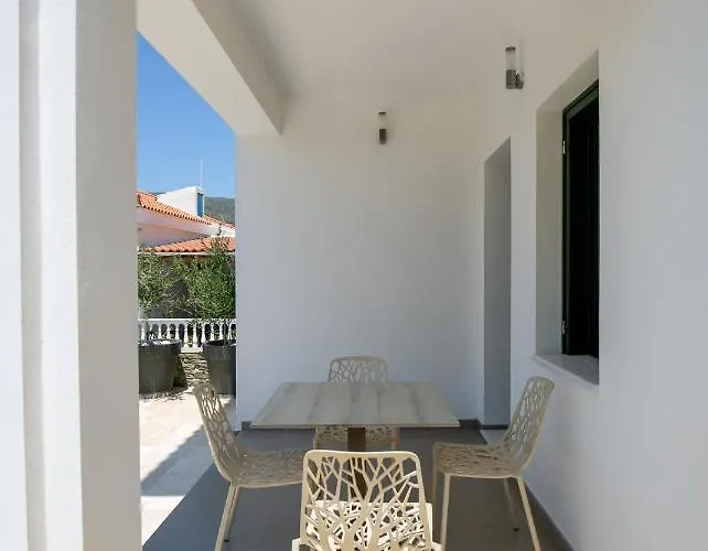 Ξενοδοχείο Krinos Andros Μπατσί