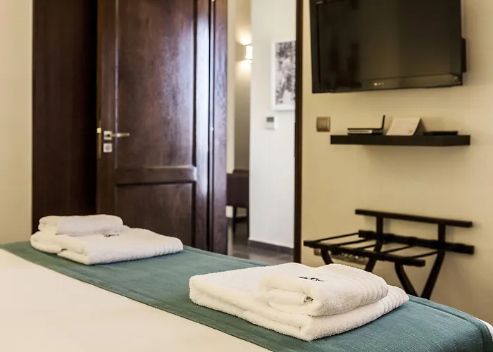 Krinos Andros Μπατσί