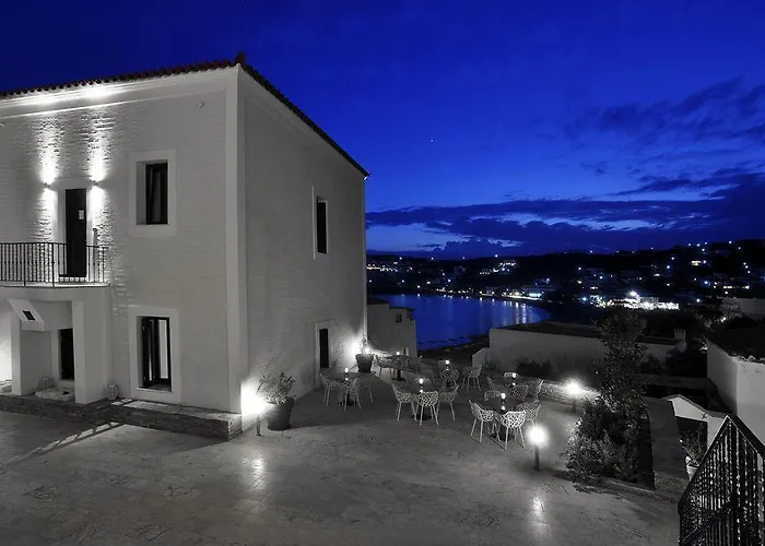 Krinos Andros Μπατσί