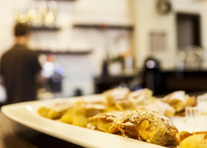 Krinos Andros Ξενοδοχείο Μπατσί