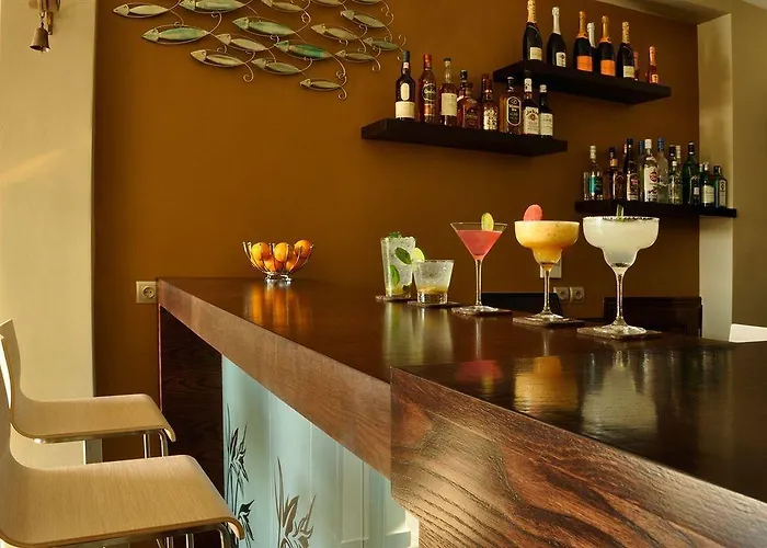 酒店 Krinos Andros