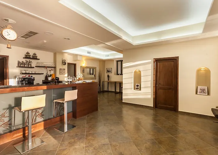 酒店 Krinos Andros